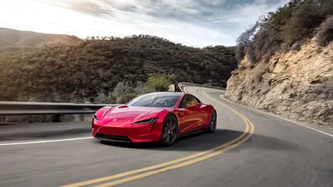 电动汽车提速快：性能利器还是安全陷阱？