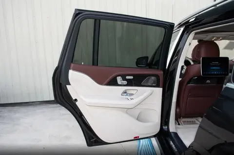 迈巴赫GLS和奔驰GLS傻傻分不清，别光看LOGO，一文告诉你如何甄别